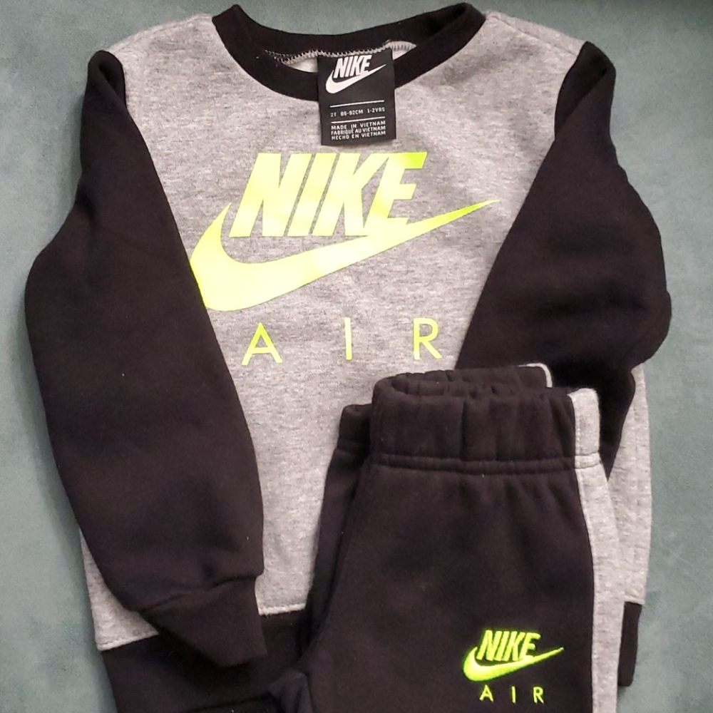 Nike sweat suit